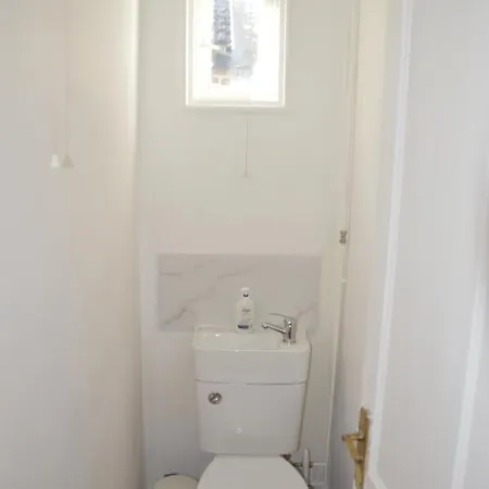 Two Bedroom Apartment In London Exterior photo