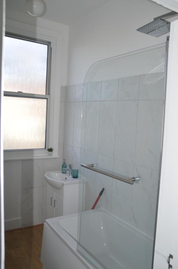 Two Bedroom In Апартаменты Лондон
