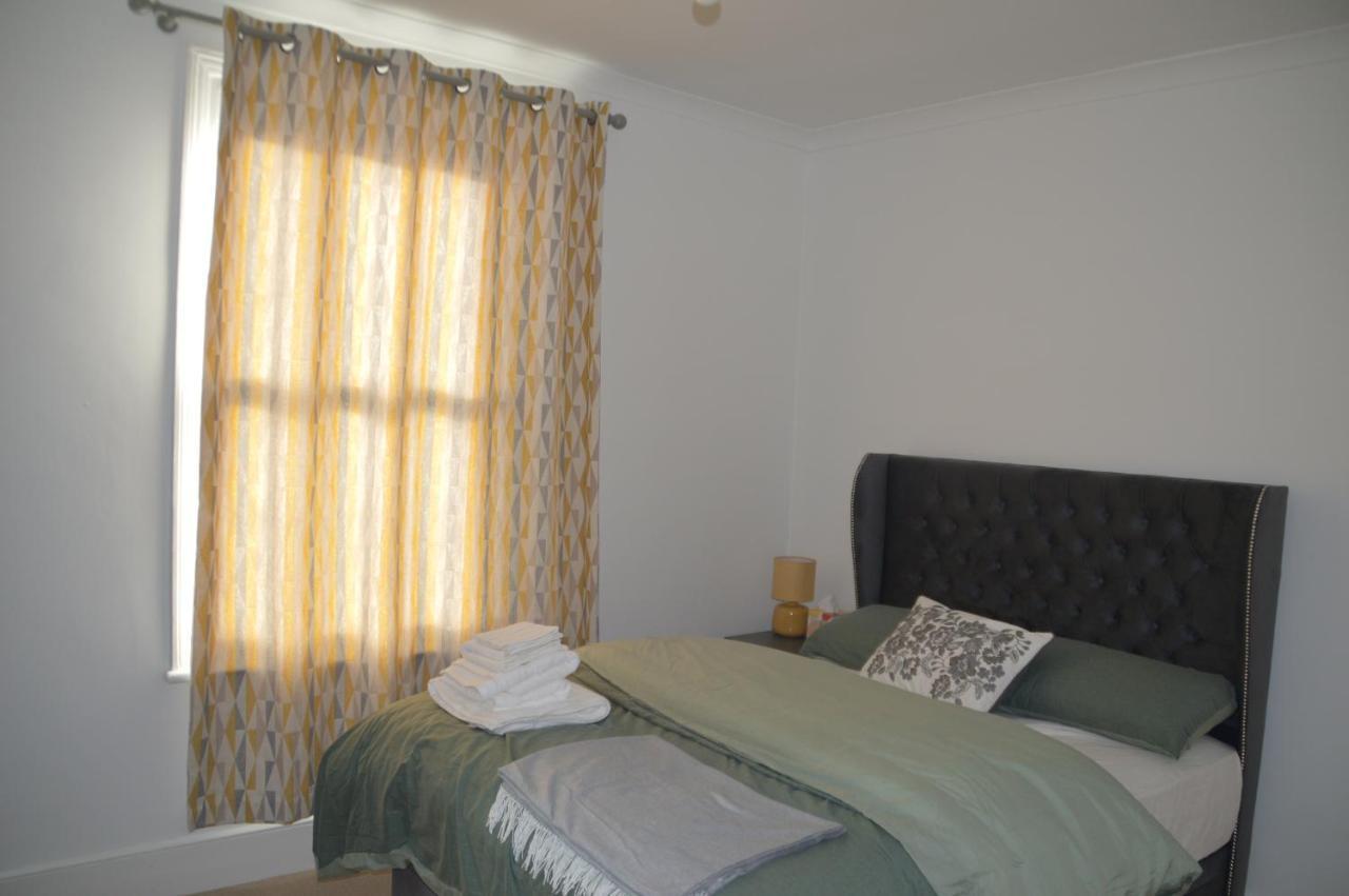 Апартаменты Two Bedroom In Лондон